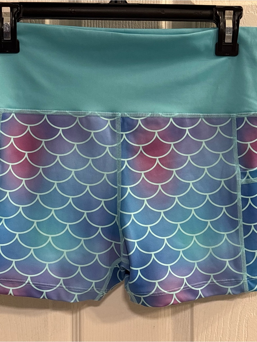 Constantly Varied Gear CVG Women's Mermaid Shorts 3” Size Medium NWOT - Picture 3 of 7
